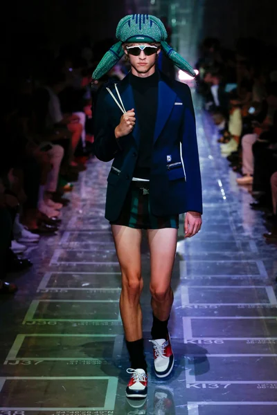 Look 35